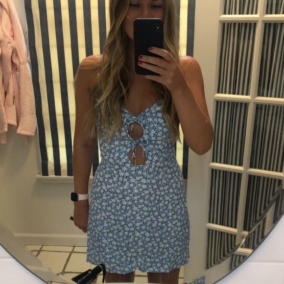 Reformation Bascom Dress - Picture 4 of 12